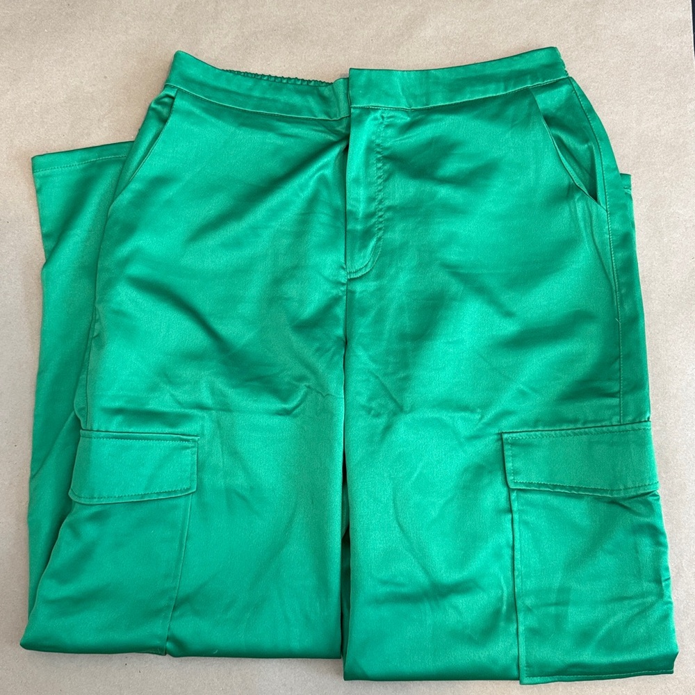 Haute Monde Green Satin Cargo Pants - Picture 2 of 4